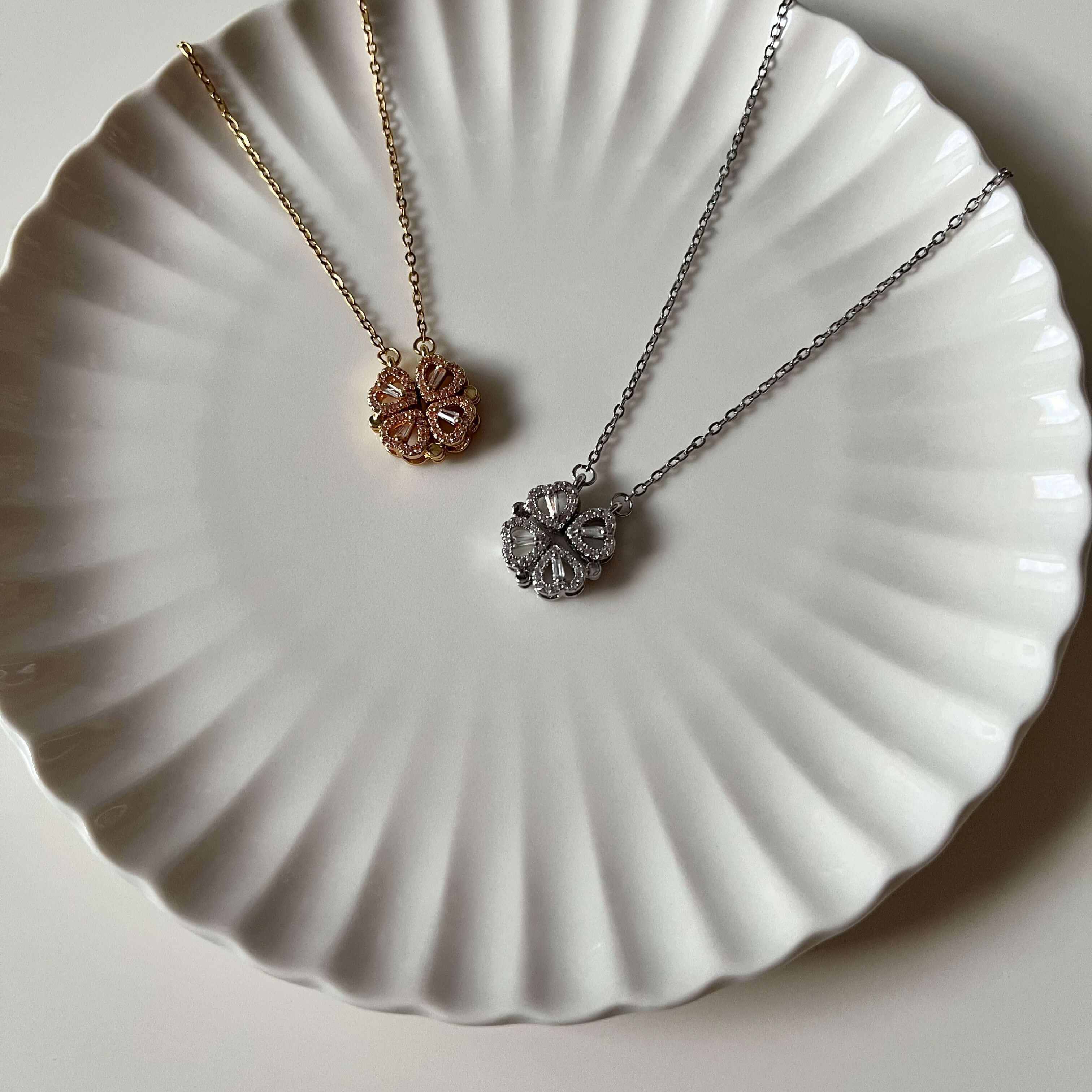 Four-leaf Clover w Big Zircon