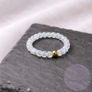 Minimalistic Ring w Gold Dot