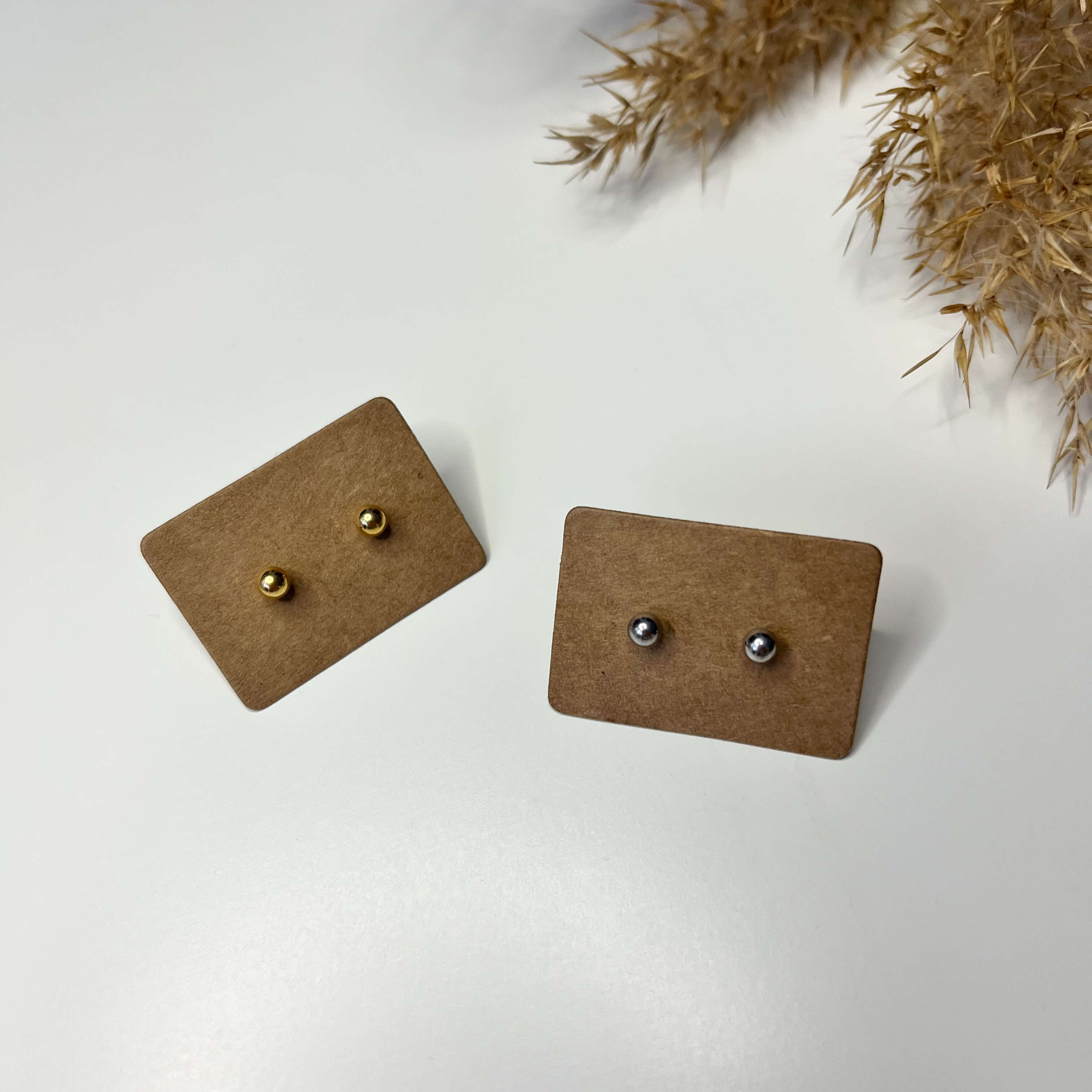 Minimalistic Dot Earrings