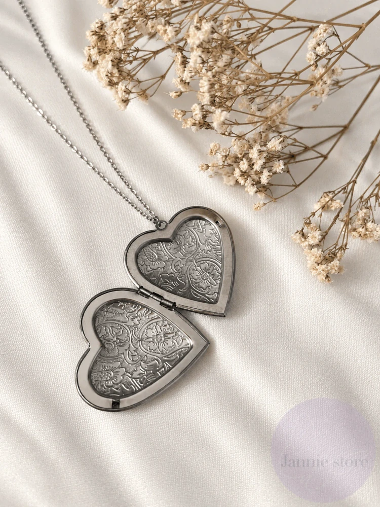 Vintage Heart Pendant - Maxi