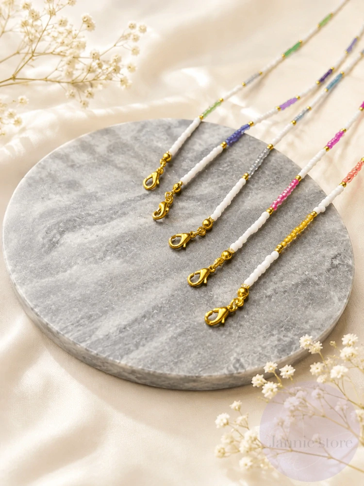 Triple color necklace