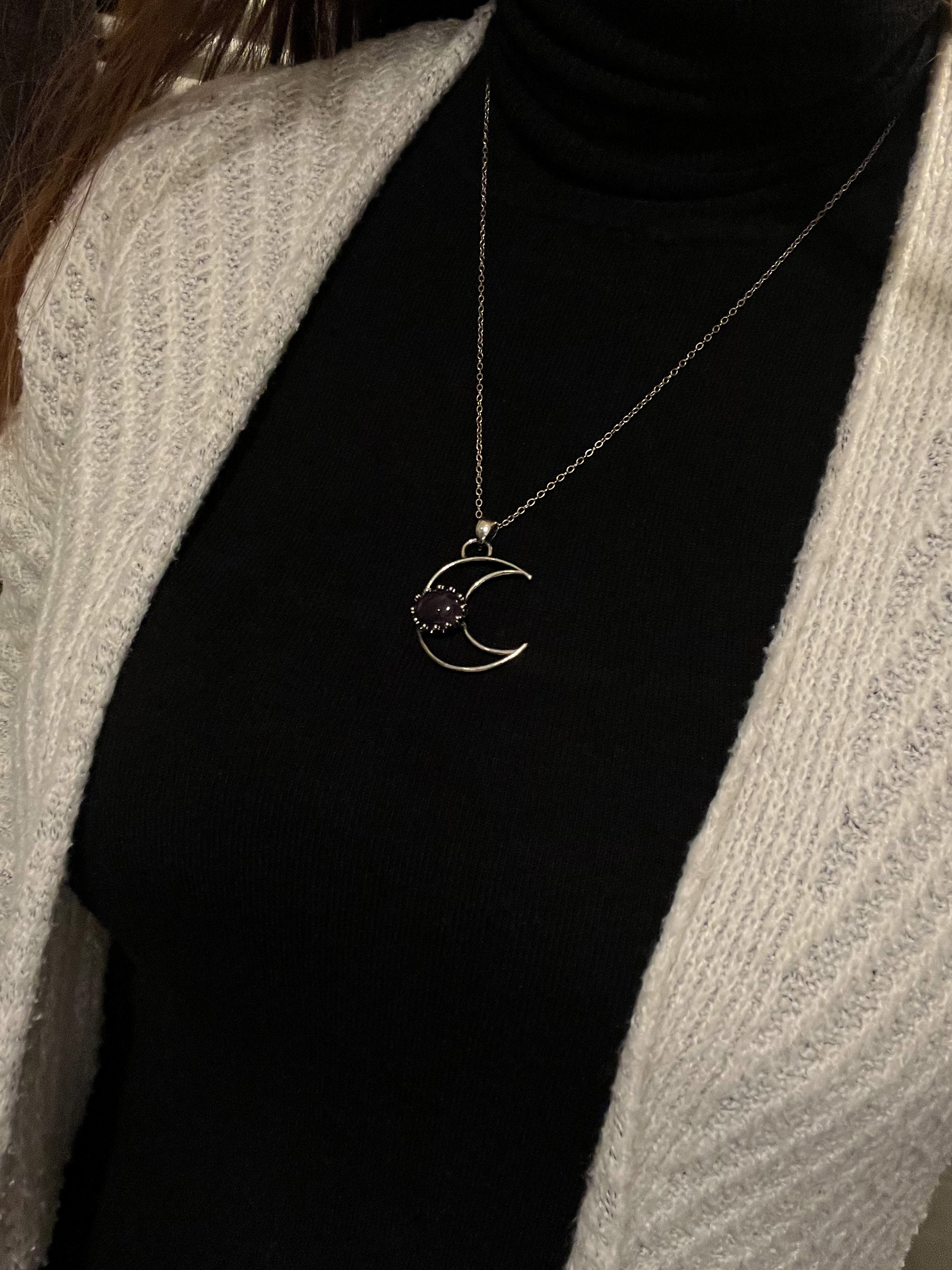 Moon necklace w amethyst