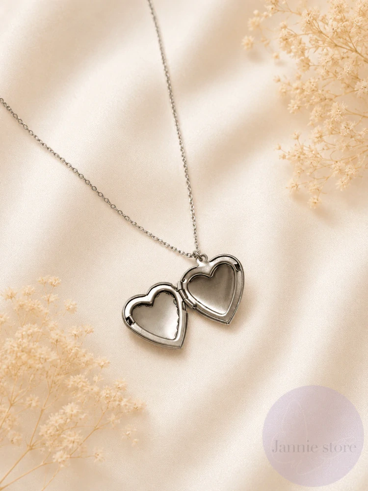 Vintage Heart Pendant - Small