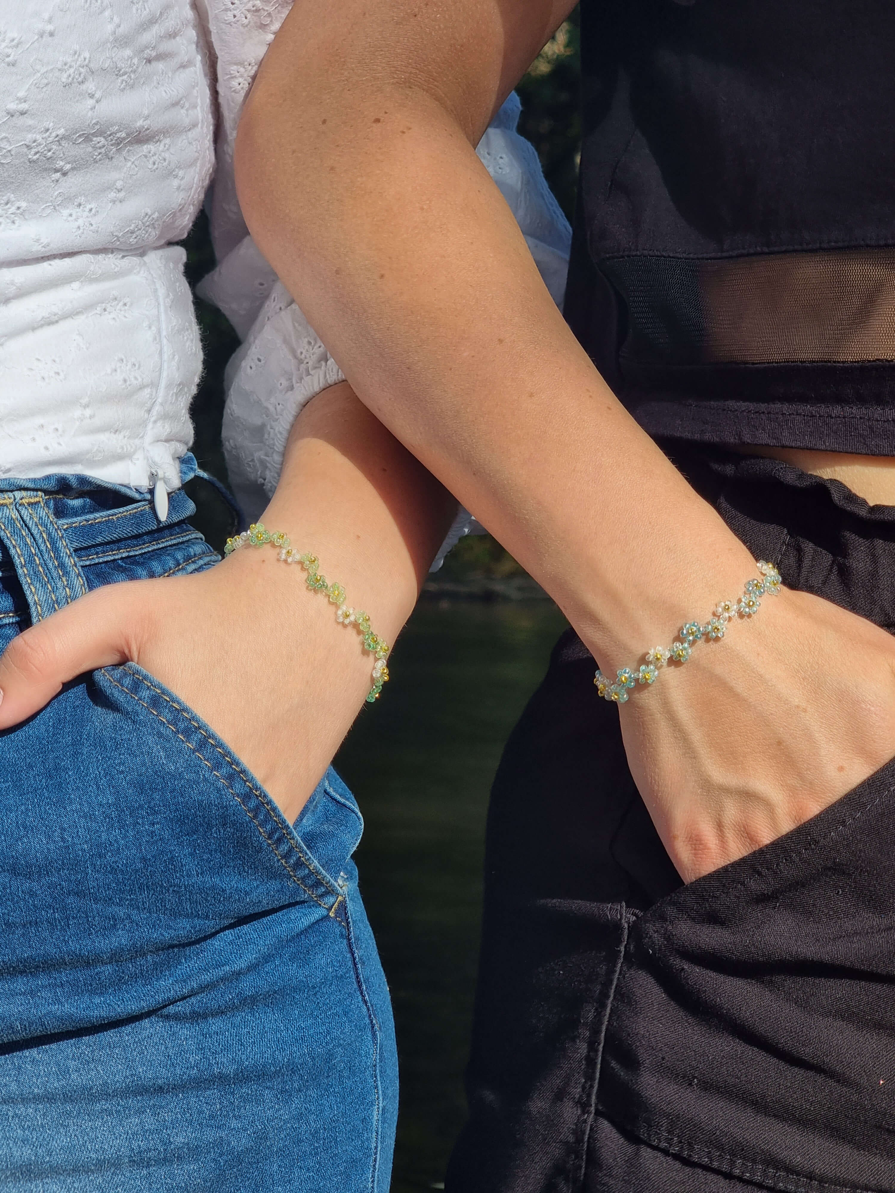 Ombré flower bracelet