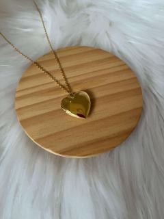 Vintage heart pendant - clear gold