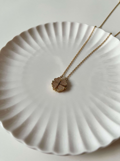 Four-leaf Clover w Small zircon